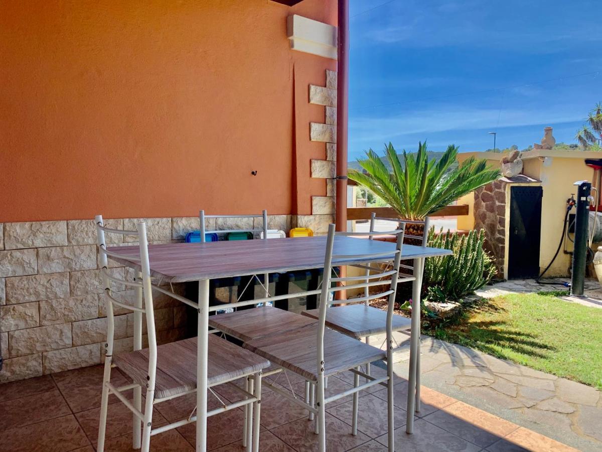 Casa Vacanza V&G Домус-де-Марія Екстер'єр фото