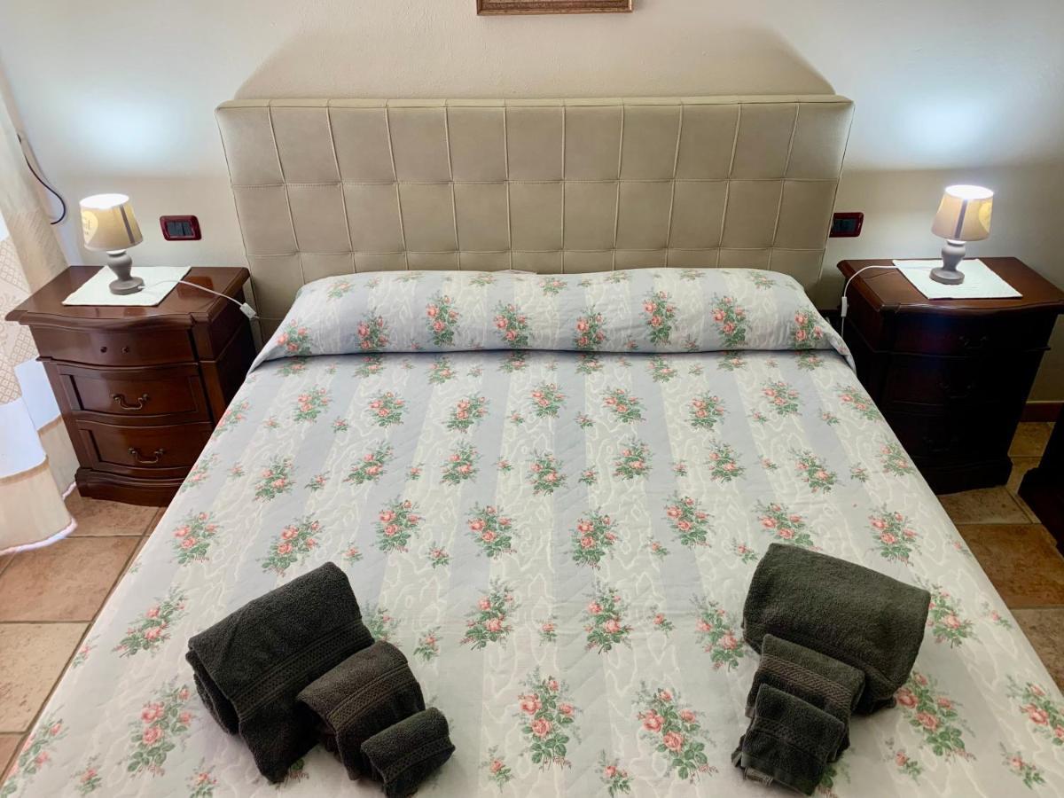 Casa Vacanza V&G Домус-де-Марія Екстер'єр фото